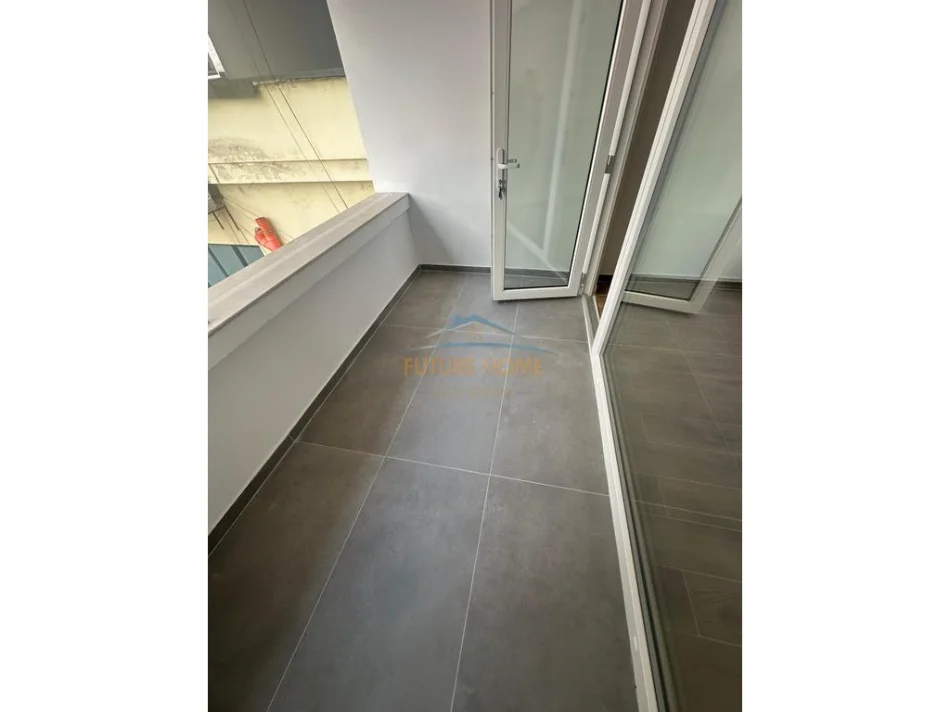 Tirane, shitet apartament 2+1 Kati 2, 106 m² 270.000 € (Stacioni i Trenit, Tirane.)