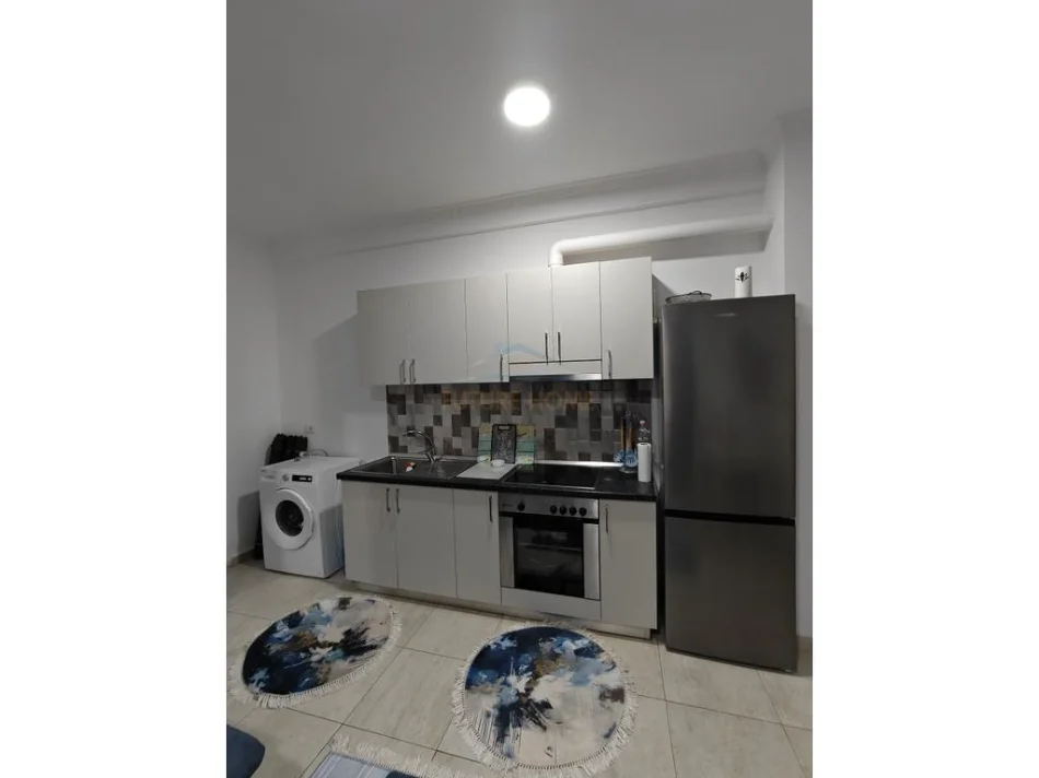 Gjiri Lalezit | Hamallaj, shitet apartament 1+1+Ballkon Kati 1, 50 m² 107.000 € (Gjiri i Lalzit)
