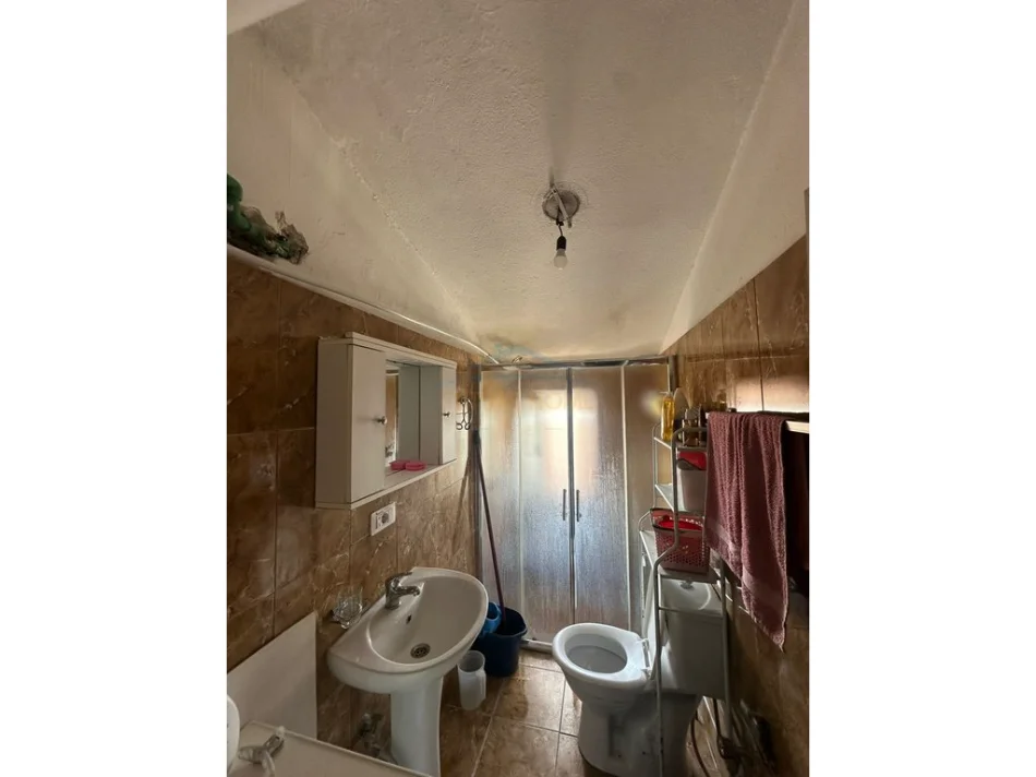 Tirane, shitet apartament 2+1 Kati 4, 61 m² 160.000 € (bulevardi zogu i 1)