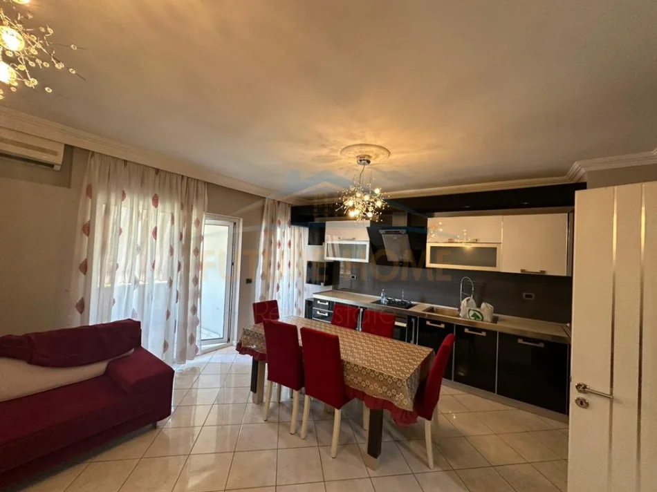 Tirane, shitet apartament 2+1+Ballkon Kati 3, 119 m² 200.000 € (Laprake, Tirane)