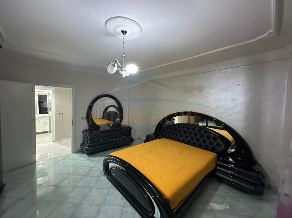 Tirane, shitet apartament 2+1+Ballkon Kati 3, 119 m² 200.000 € (Laprake, Tirane)