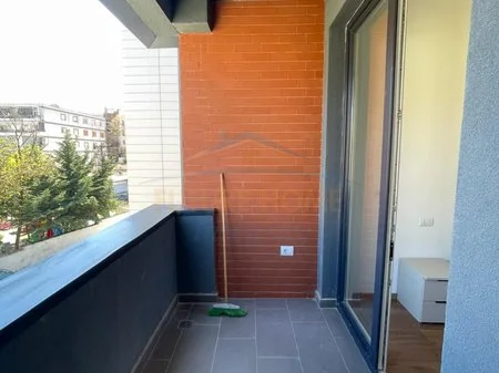 Tirane, jepet me qera apartament 1+1 Kati 3, 69 m² 700 € 
