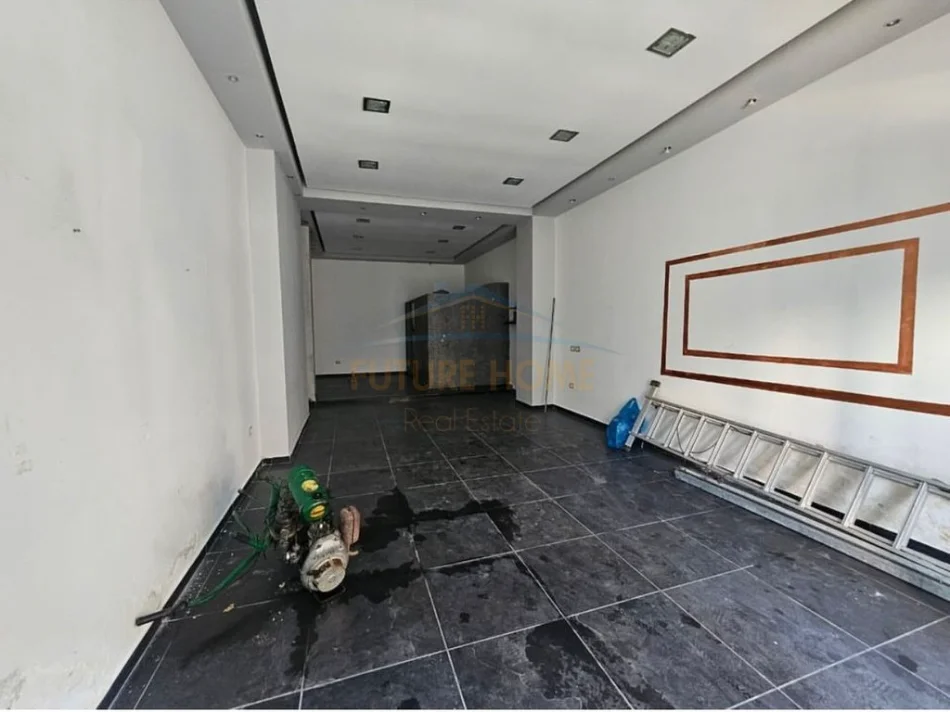Vlore, shitet ambjent biznesi Kati 0, 60 m² 93.000 € 