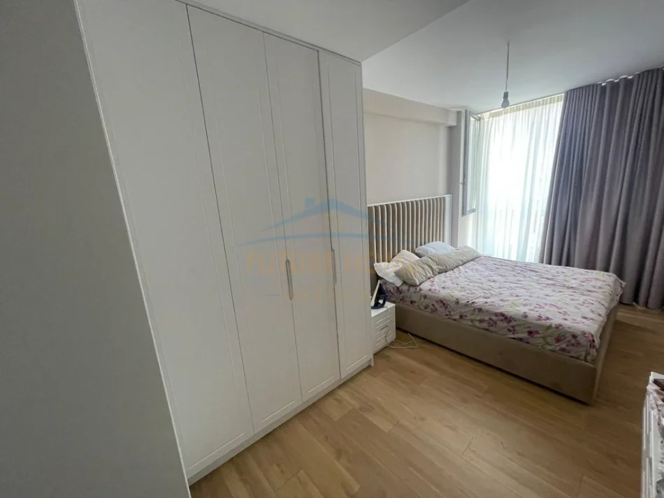 Tirane, shes apartament 2+1+Ballkon Kati 6, 95 m² 240.000 € 
