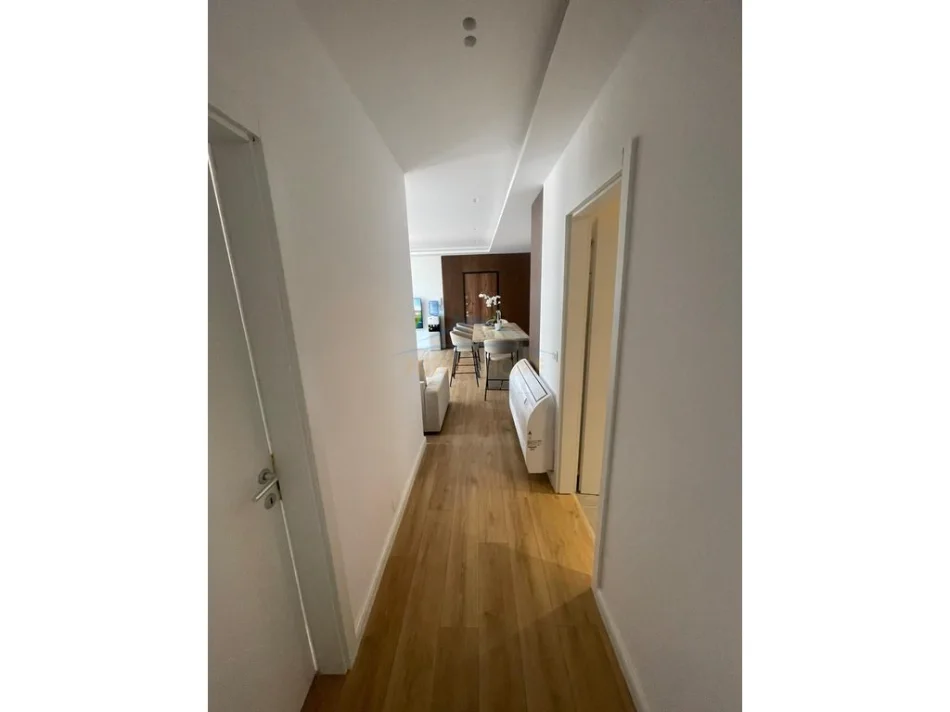 Tirane, shitet apartament 2+1+Ballkon Kati 6, 95 m² 240.000 € 