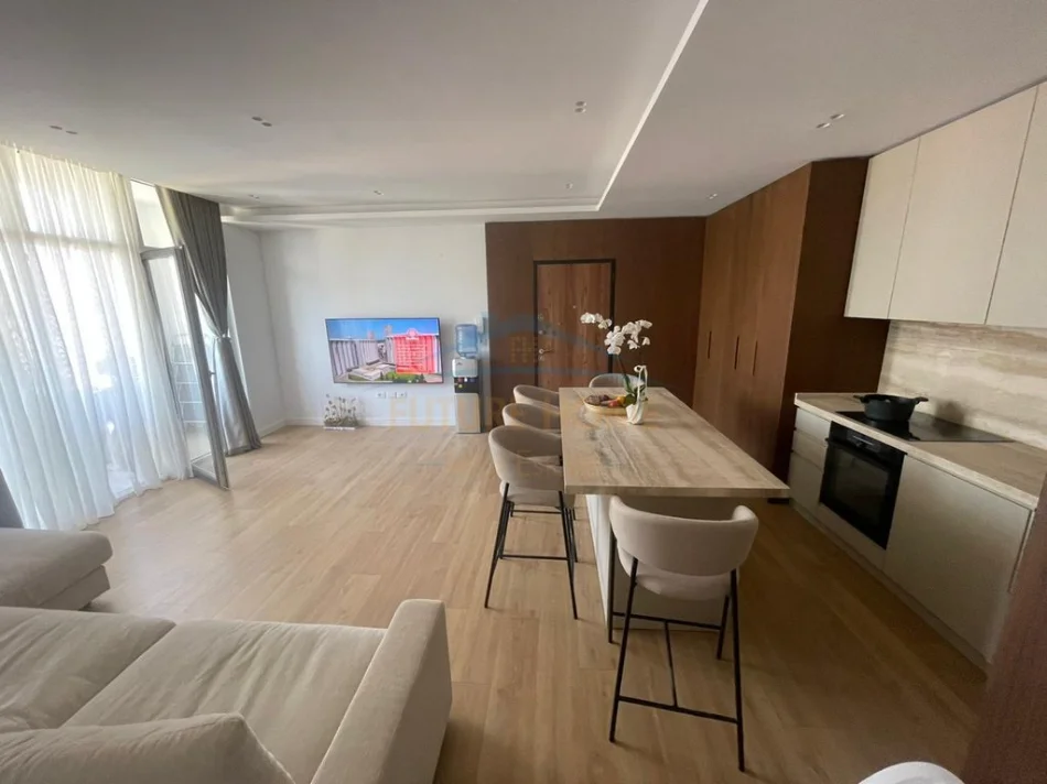 Tirane, shitet apartament 2+1+Ballkon Kati 6, 95 m² 240.000 € 