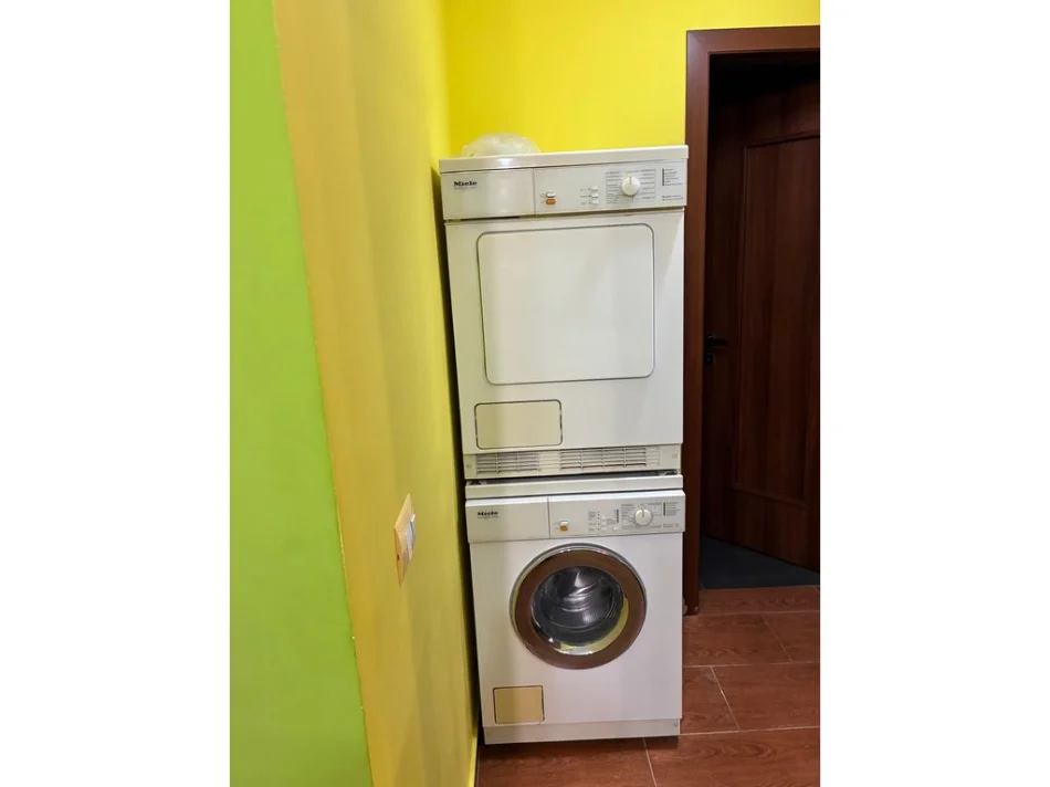 Tirane, jepet me qera apartament 1+1 Kati 2, 61 m² 550 € 