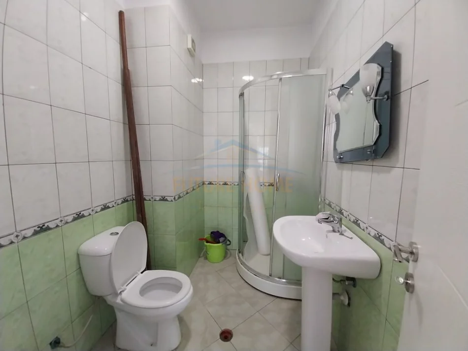 Tirane, shitet apartament 2+1 Kati 4, 87 m² 135.000 € (Fresku)