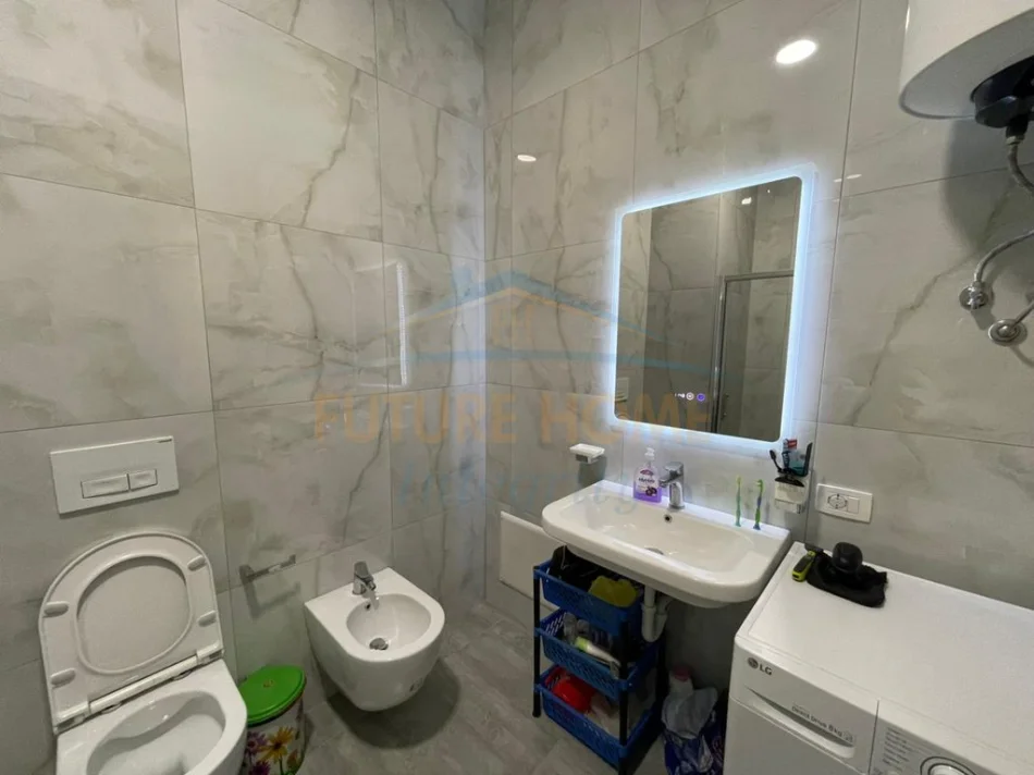 Tirane, shitet apartament 2+1 Kati 3, 99 m² 155.000 € (Kompleksi Mangalem)