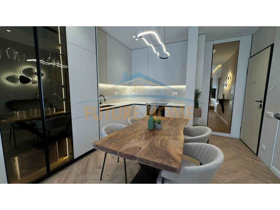 Tirane, shitet apartament 2+1 Kati 9, 113 m² 410.000 € (Tirana Garden Building)