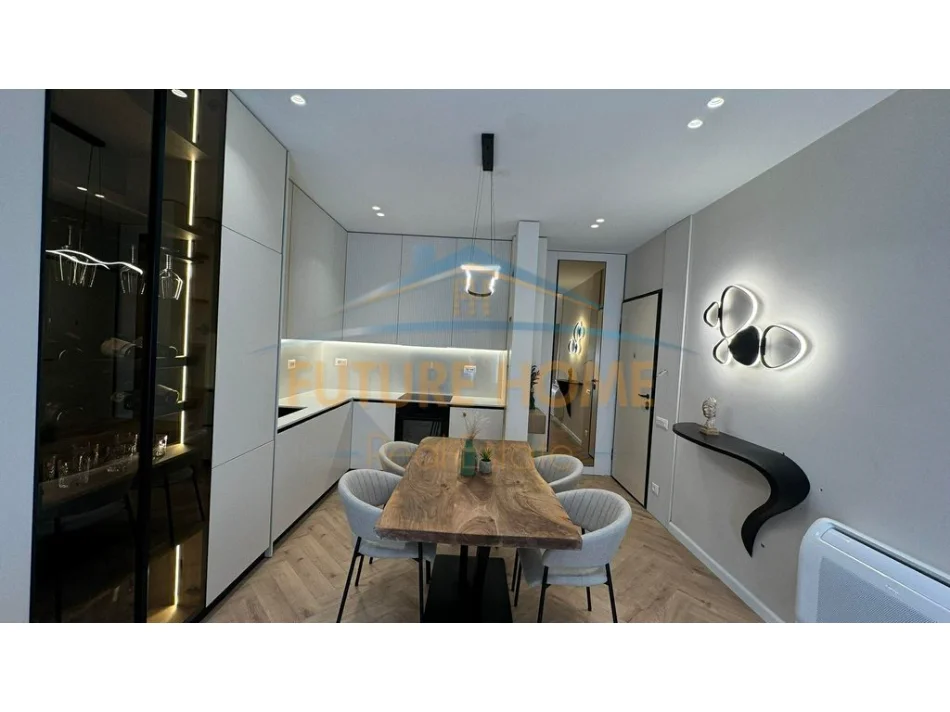 Tirane, Shitet Apartament Lux 2+1+2, Kati 9, 113 m² 410.000 € (Tirana Garden Building)