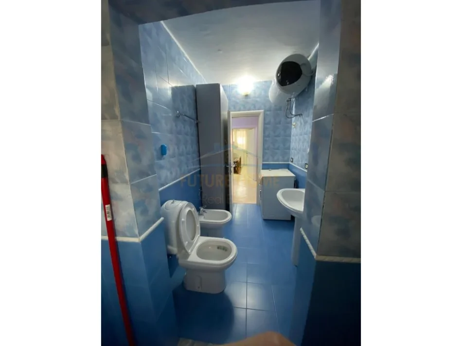 Tirane, shitet apartament 1+1+Ballkon Kati 4, 59 m² 130.000 € 