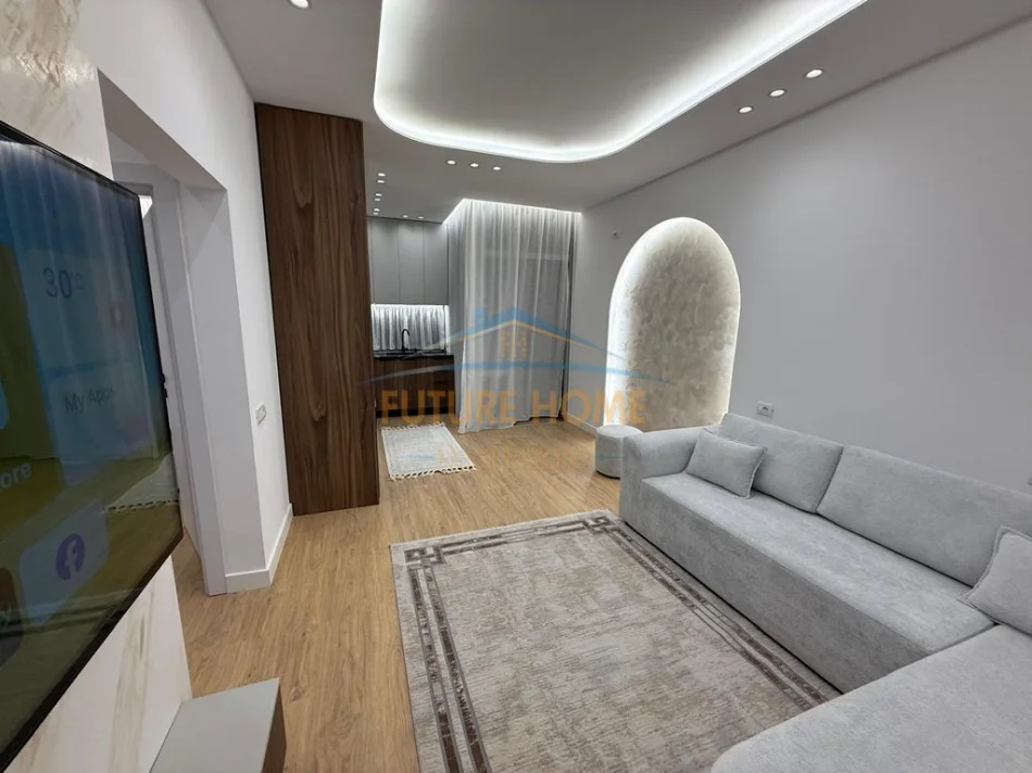Tirane, shitet apartament 1+1+Ballkon Kati 5, 51 m² 111.000 € (UNAZA E RE)