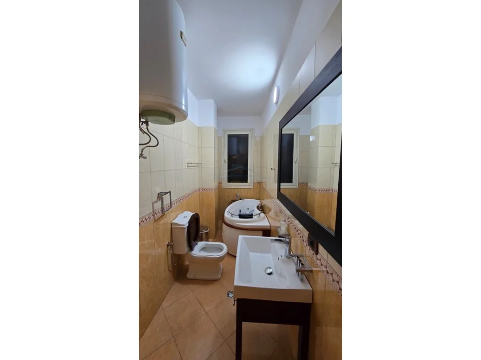 Fier, shitet apartament 3+1+Ballkon Kati 8, 186 m² 198.000 € 