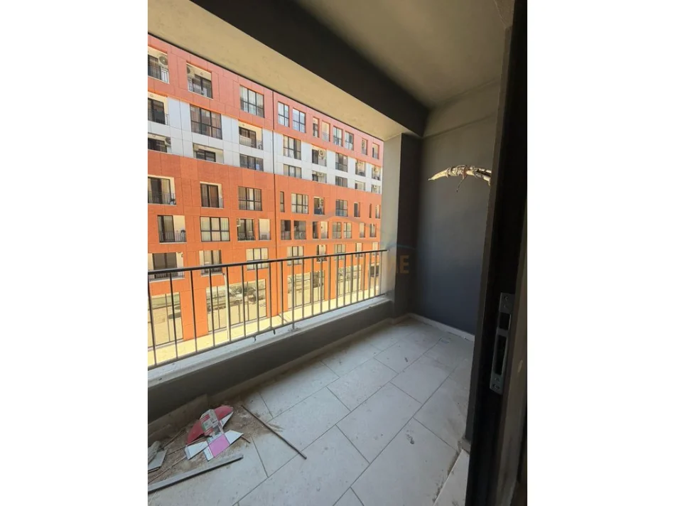 Tirane, shitet apartament 2+1+Ballkon Kati 3, 100 m² 160.000 € (UNAZA E RE)