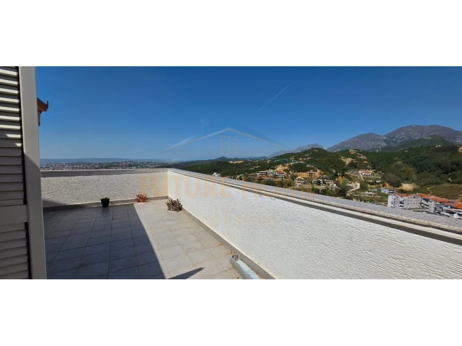 Tirane, shitet apartament 2+1+Ballkon Kati 4, 118 m² 180.000 € (FRESKU)