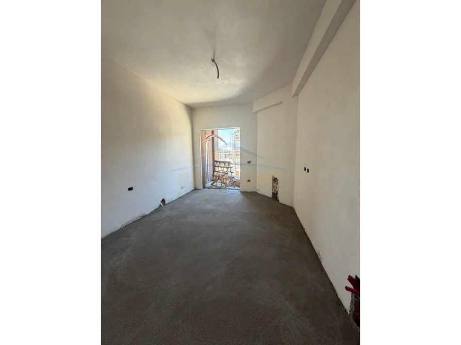 shitet 2+1 Kati 5, 105 m² 126.000 €