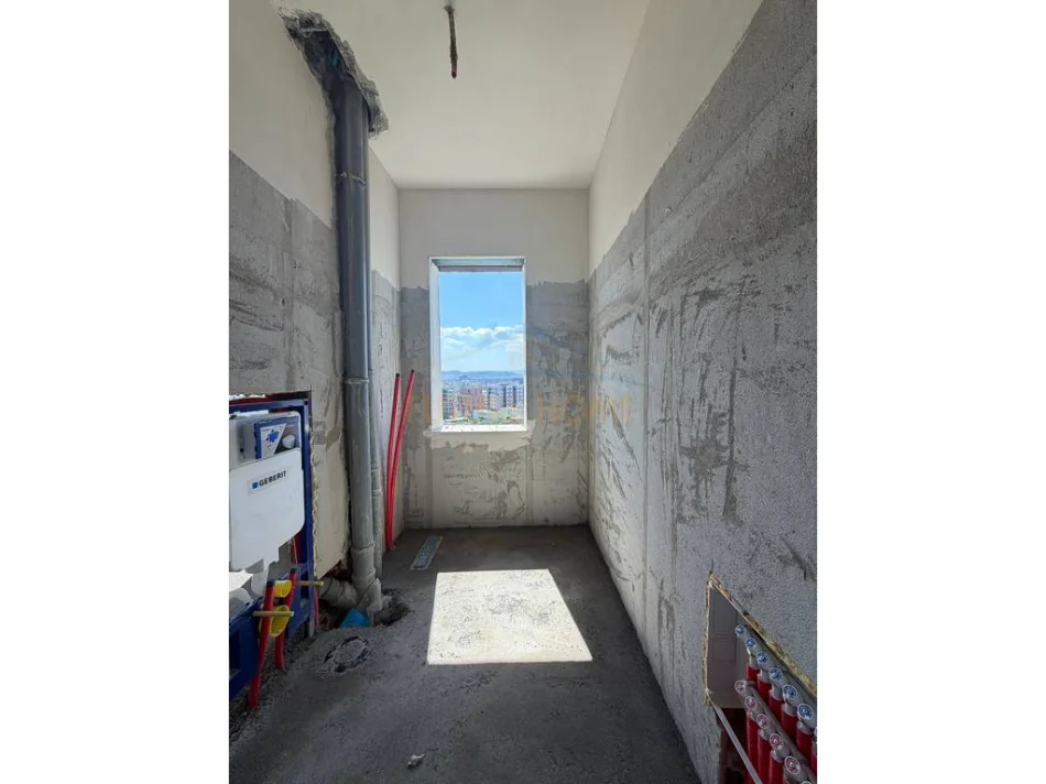 Tirane, shitet apartament 2+1 Kati 5, 105 m² 126.000 € (Paskuqan)