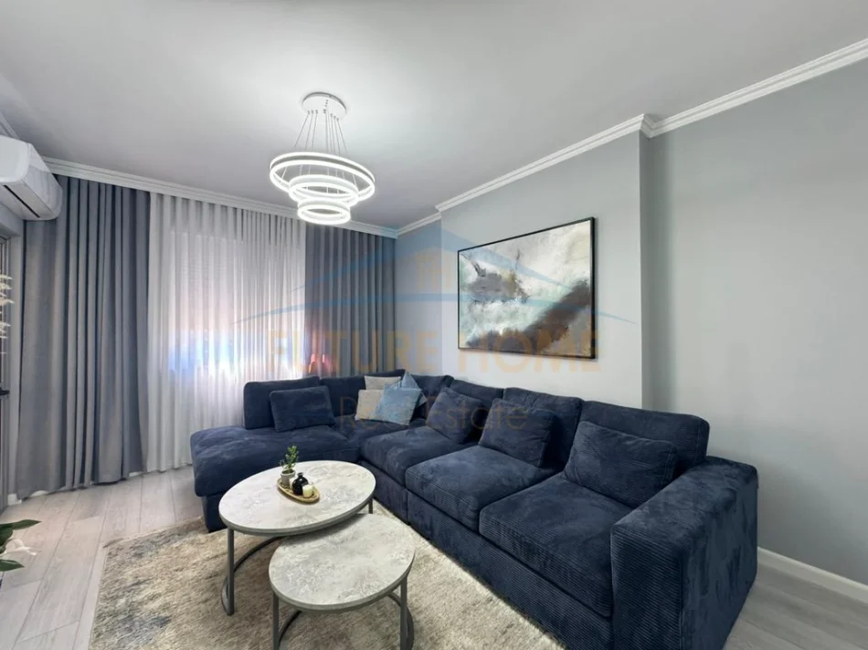 Tirane, shitet apartament 2+1, Kati 5, 106 m² 161.000 € (Yzberisht)