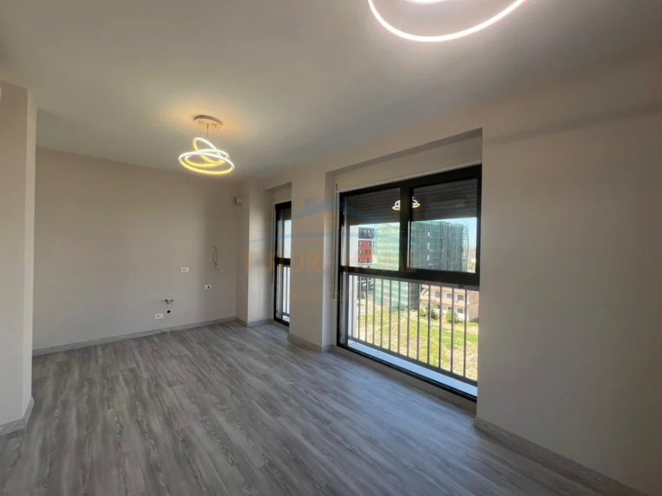 Tirane, jepet me qera apartament 1+1 Kati 5, 70 m² 500 € (Bulevardi i Ri,Tiranë)