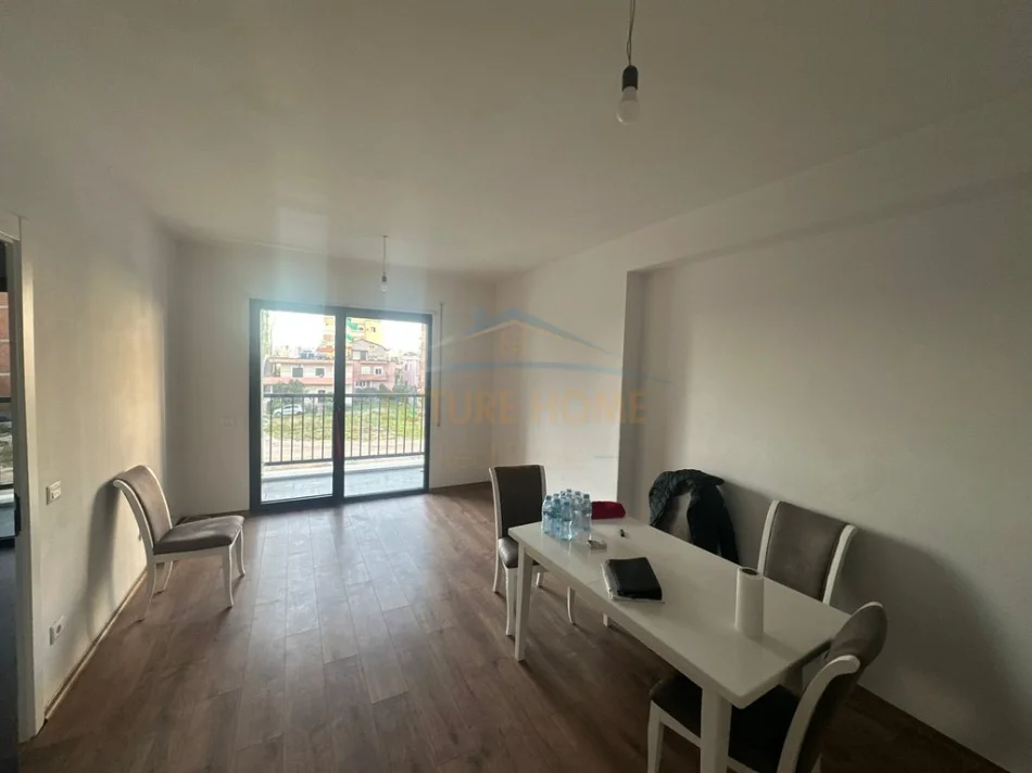 Tirane, shitet apartament 2+1+Ballkon Kati 1, 105 m² 235.600 € (BULEVARDI I RI)
