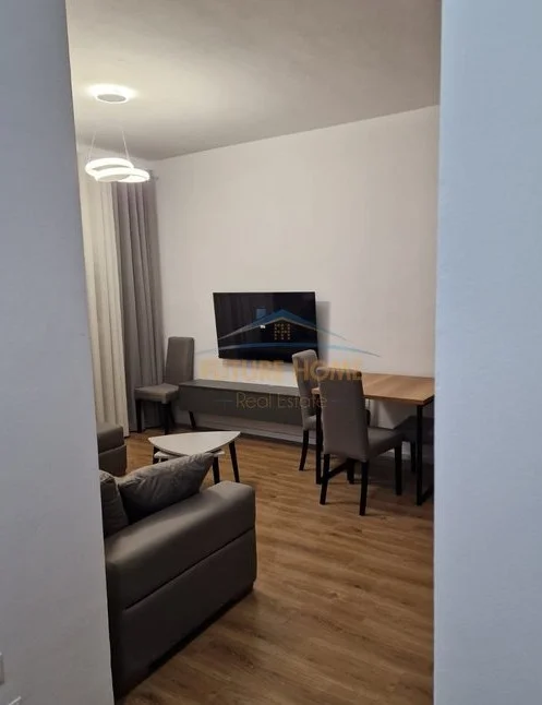 Tirane, jepet me qera apartament 1+1 Kati 5, 60 m² 550 € (Ali Demi)