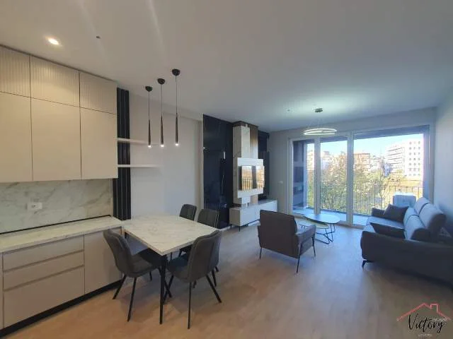 Tirane, jepet me qera apartament 3+1+BLK Kati 2, 116 m² 1.200 Euro (liqeni i thate)