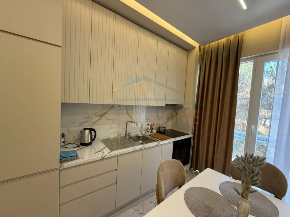 Golem, shitet apartament 1+1 , 68 m² 155.000 € (MALI ROBIT)