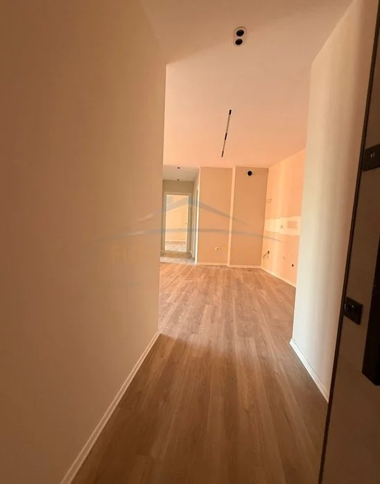 Tirane, shitet apartament 2+1 Kati 5, 103 m² 257.500 € (rruga qemal stafa)