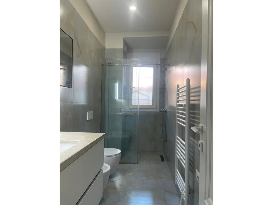Tirane, shitet apartament 3+1+Aneks+Ballkon Kati 7, 157 m² 720.000 € (Rruga e Kosovareve)
