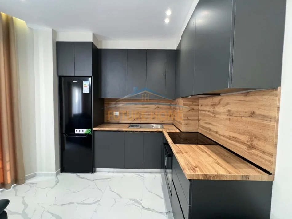 Tirane, shitet apartament 2+1+Ballkon Kati 6, 114 m² 183.000 € (Unaza e Re)