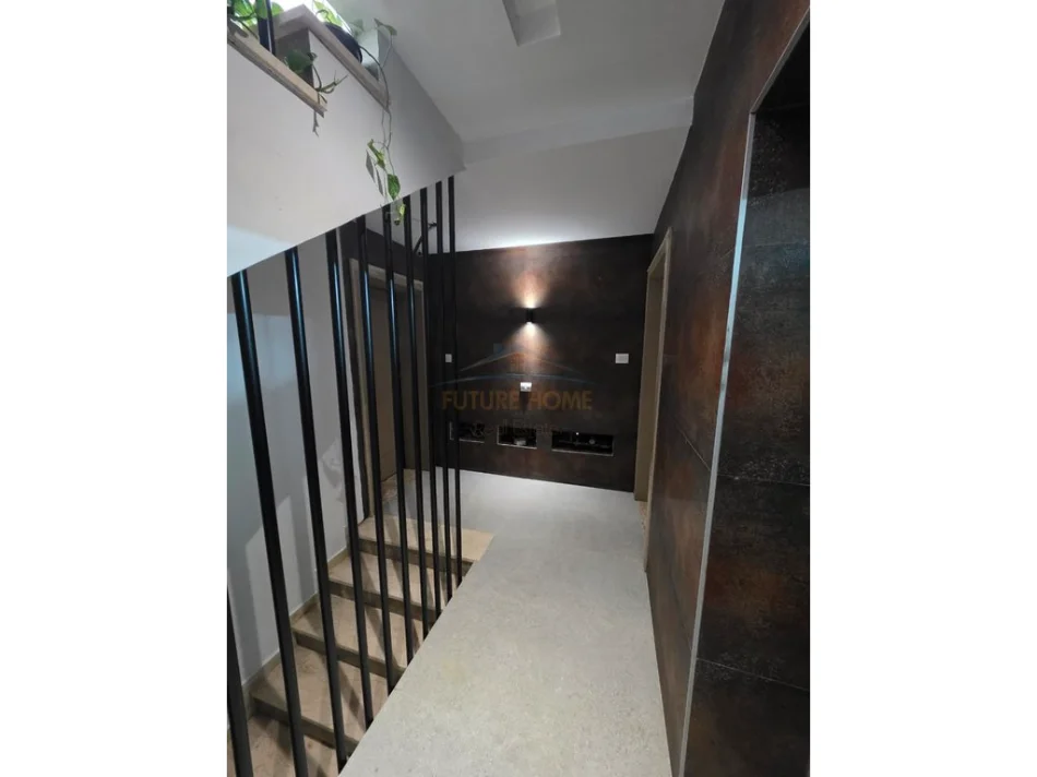 Tirane, shitet apartament 1+1 Kati 10, 86 m² 285.000 € (ISH EKSPOZITA)