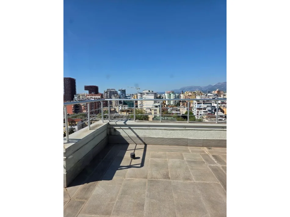 Tirane, shitet apartament 3+1 Kati 10, 129 m² 422.400 € (ISH EKSPOZITA)