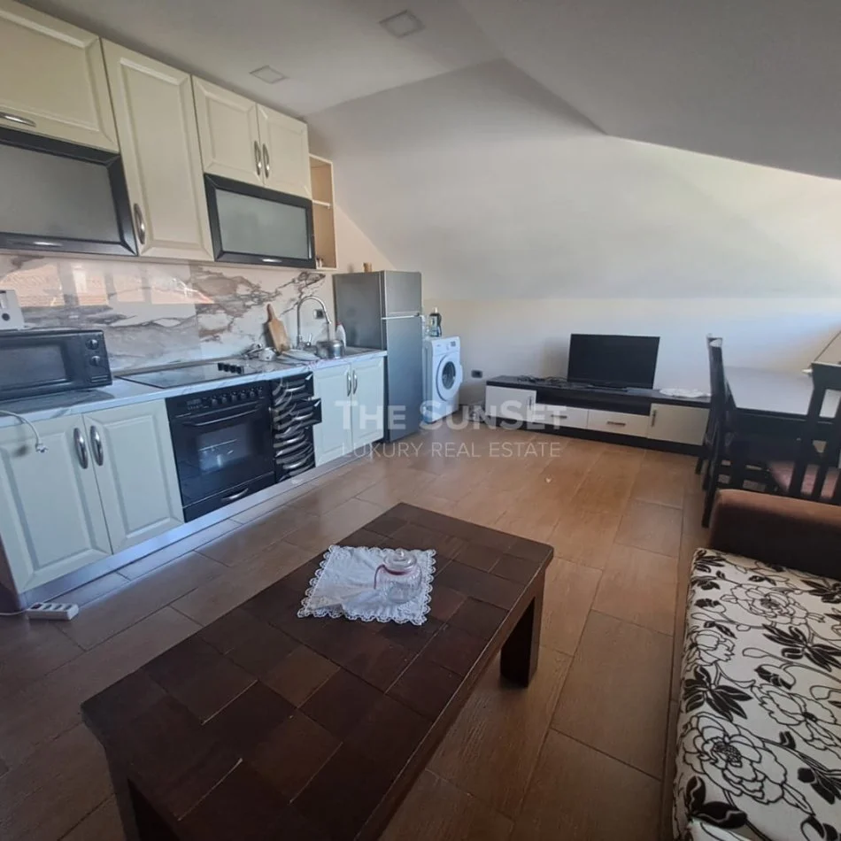 Tirane, jepet me qera apartament 1+1 Kati 2, 64 m² 350 € 