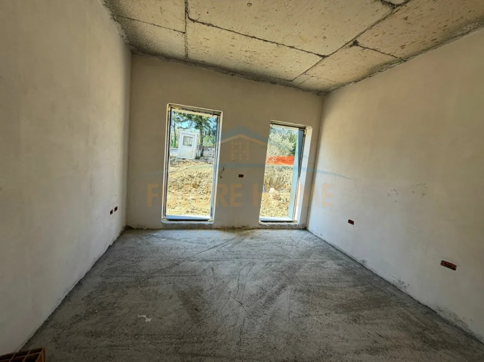 Tirane, shes apartament 2+1+Ballkon Kati 1, 133 m² 288.000 € 