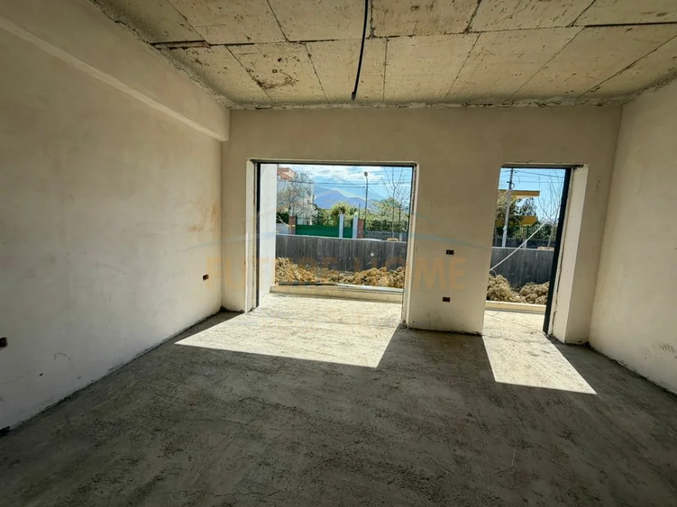 Tirane, shes apartament 2+1+Ballkon Kati 1, 133 m² 288.000 € 