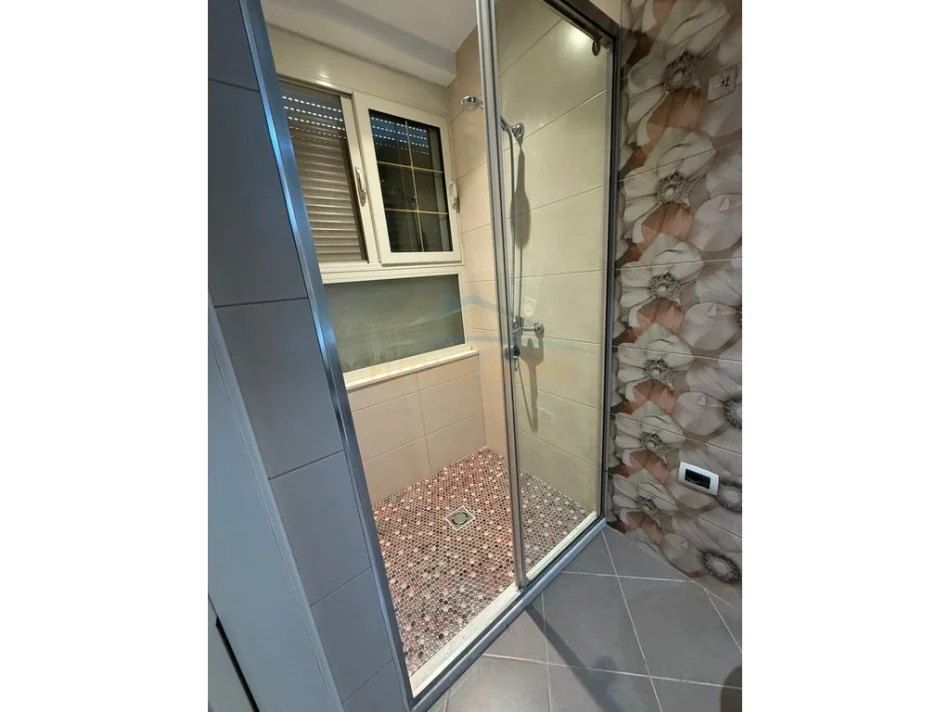 Tirane, shitet apartament 3+1 Kati 4, 124 m² 630.000 € (BLLOKU)