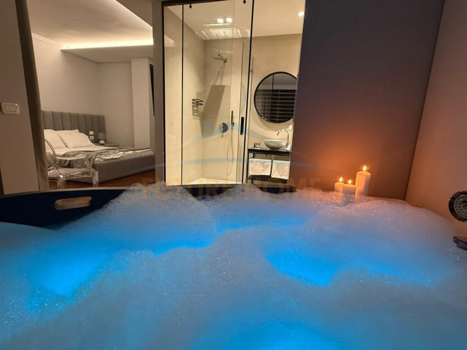 SHITET APARTAMENT 3+1+3 NE BLLOK