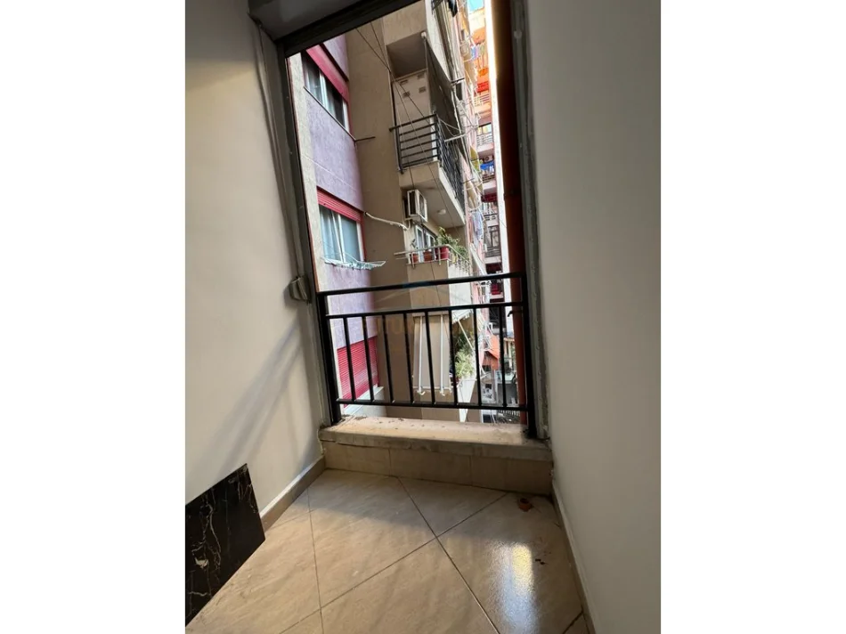 Tirane, shitet apartament 3+1 Kati 3, 112 m² 185.000 € (Unaza e Re)