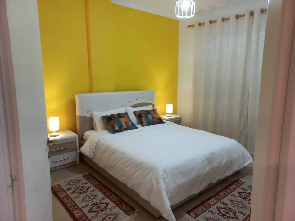 Durres, jap me qera apartament 1+1+Ballkon Kati 3, 65 m² 400 € (plazh)