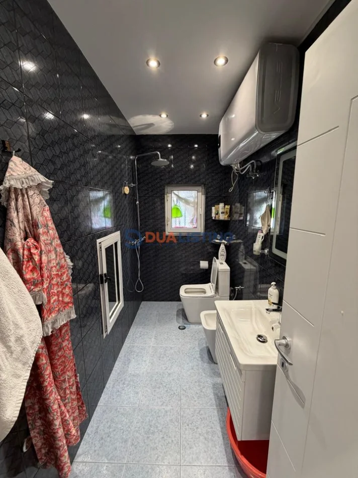 Tirane, shes apartament 1+1+Aneks+Ballkon Kati 5, 54 m² 135.000 € (21 Dhjetori,( Pallat Ekzistues))