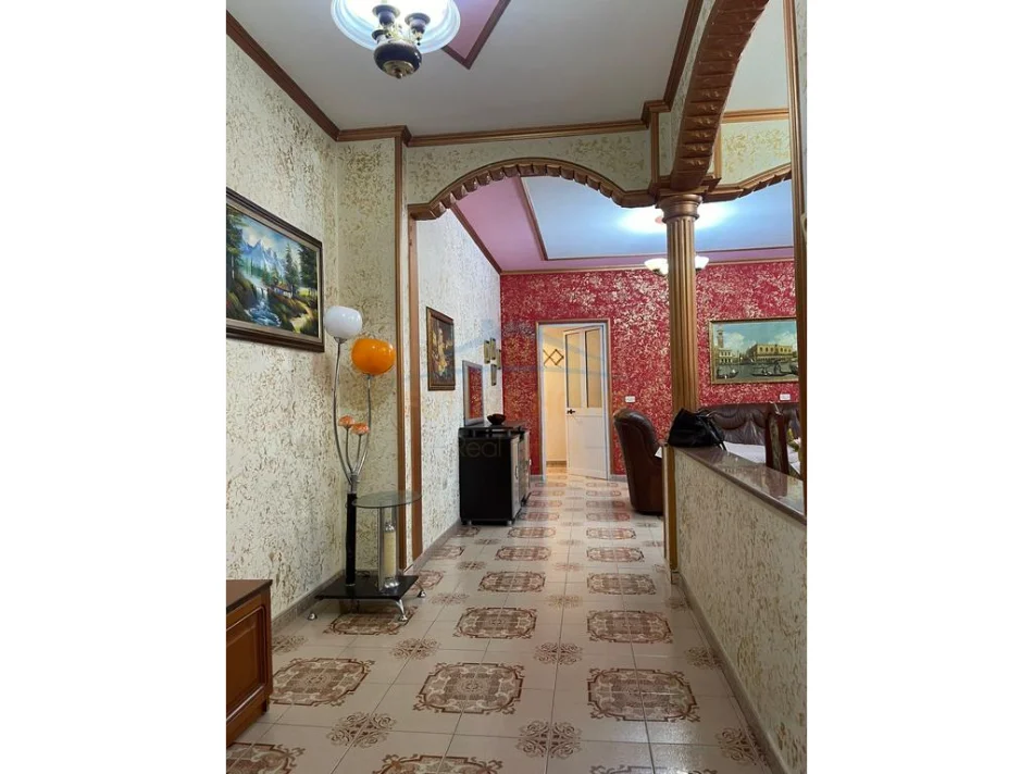 Shqiperi, jepet me qera apartament 3+1+Ballkon Kati 3, 132 m² 749 € (Bulevardi Gjergj Fishta)