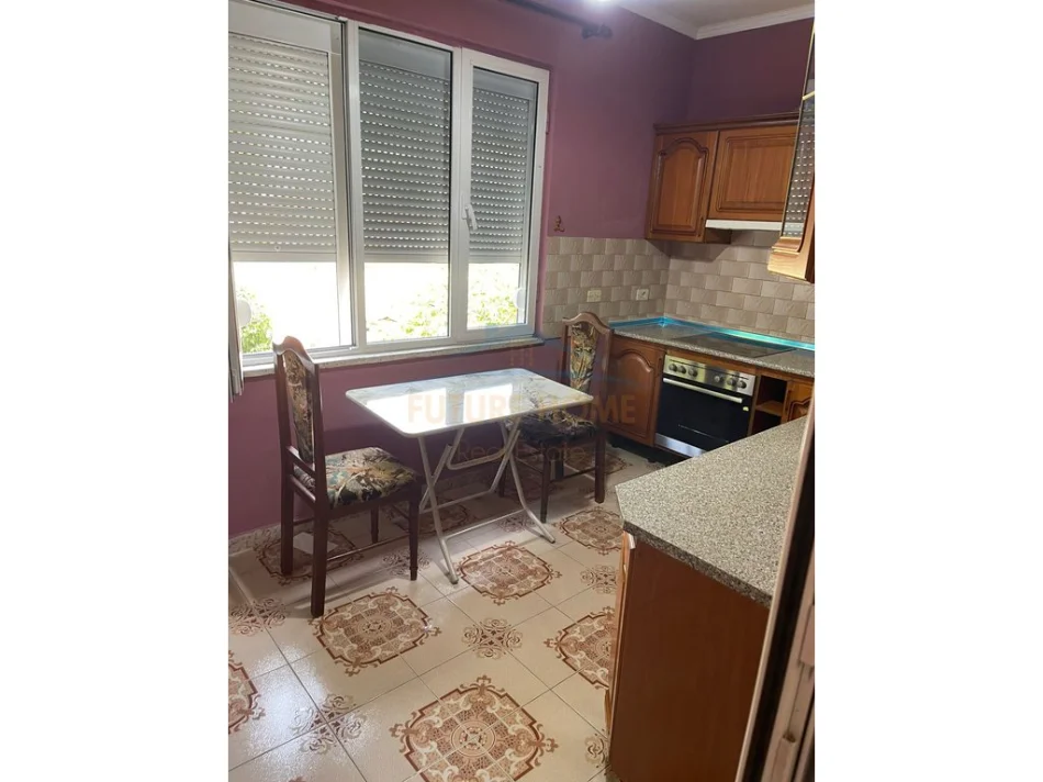 Shqiperi, jepet me qera apartament 3+1+Ballkon Kati 3, 132 m² 749 € (Bulevardi Gjergj Fishta)