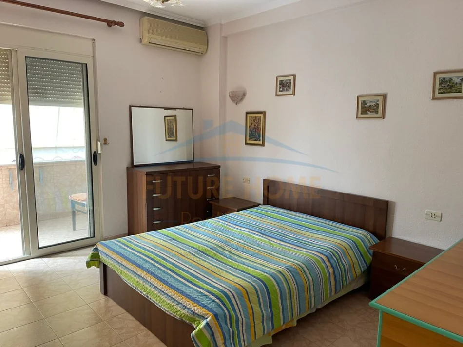 Shqiperi, jepet me qera apartament 3+1+Ballkon Kati 3, 132 m² 749 € (Bulevardi Gjergj Fishta)