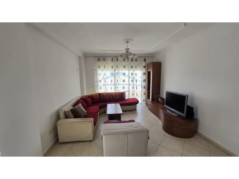 Tirane, jepet me qera apartament 3+1+Ballkon Kati 6, 150 m² 550 € (misto mame)
