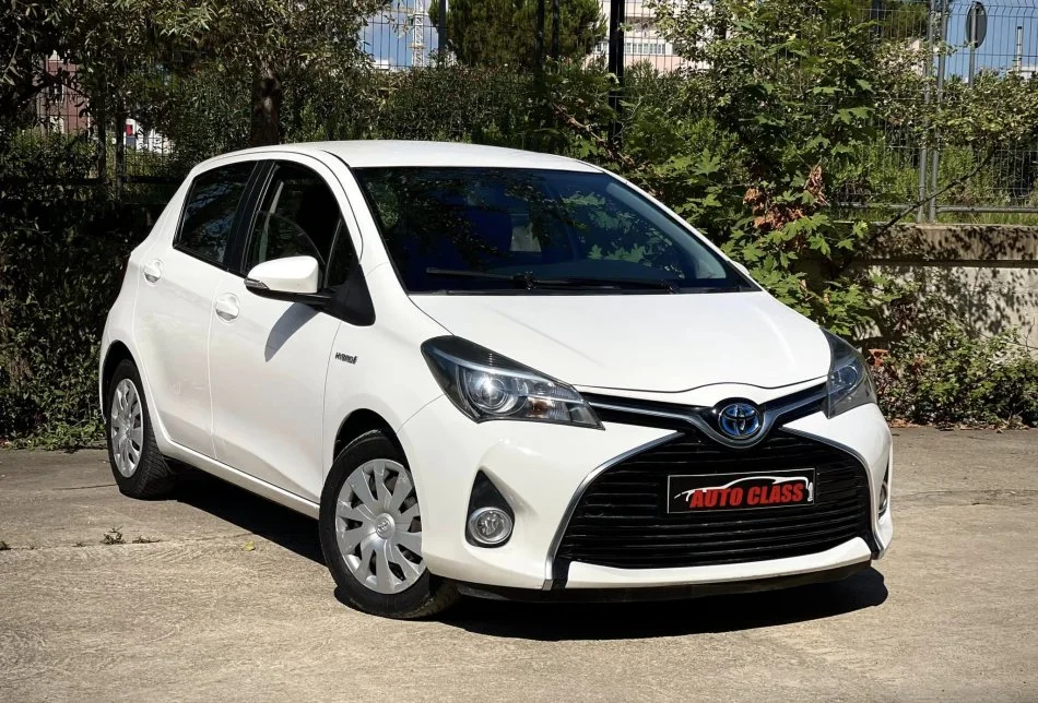 Tirane, shes makine elektrike TOYOTA YARIS HIBRID Hidrogjen, e bardhë automatik Klima 1 €