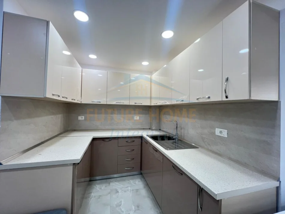 Tirane, Jepet me Qera Apartament 2+1 Kati 2, 61 m² 630 € (Rruga Kongresi Manastirit)