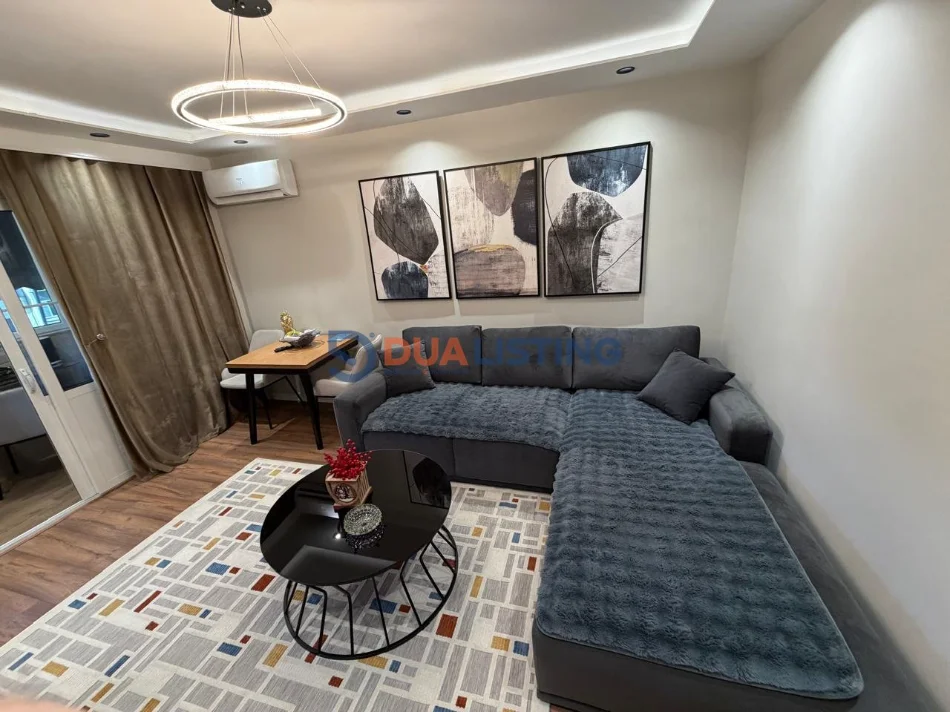 Tirane, shes apartament 1+1+Aneks+Ballkon Kati 5, 54 m² 135.000 € (21 Dhjetori,( Pallat Ekzistues))