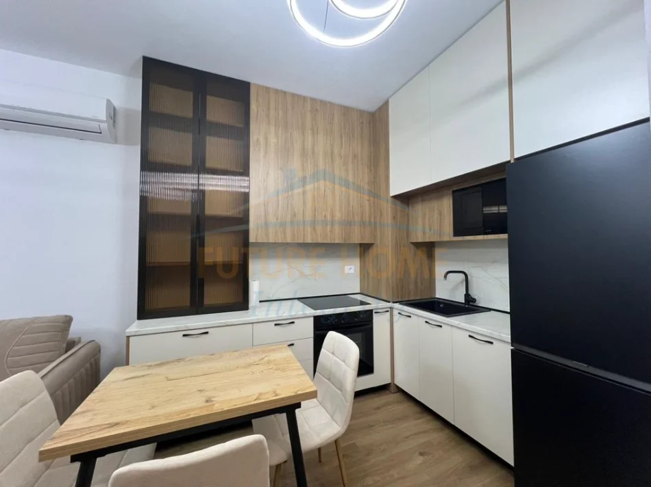 Tirane, jepet me qera apartament 1+1 Kati 6, 50 m² 470 € (Ali demi)