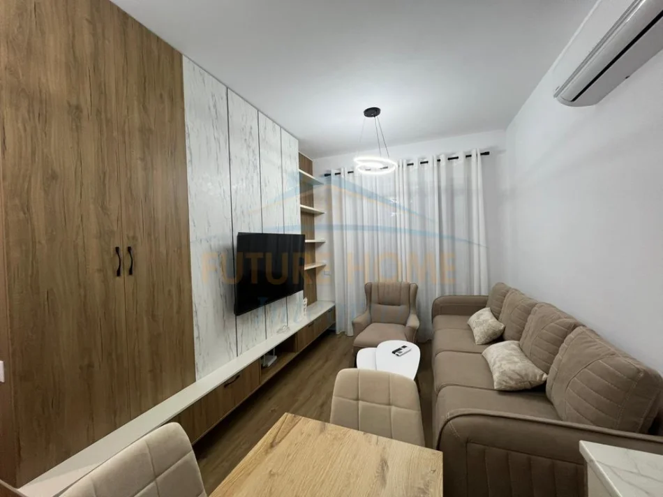 Tirane, jepet me qera apartament 1+1+Ballkon Kati 6, 50 m² 470 € (Ali Demi)